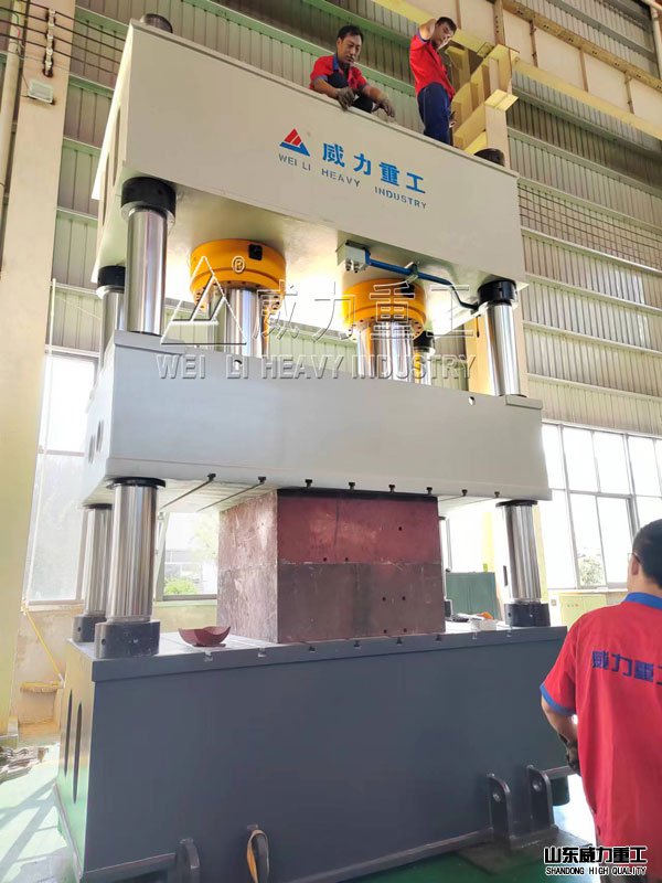 1000噸雙缸四柱液壓機